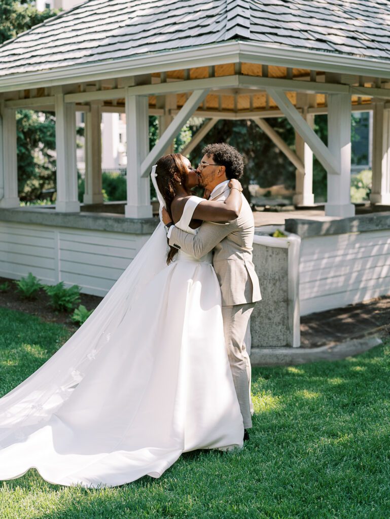 Calgary Wedding at Inn on Officer's Garden